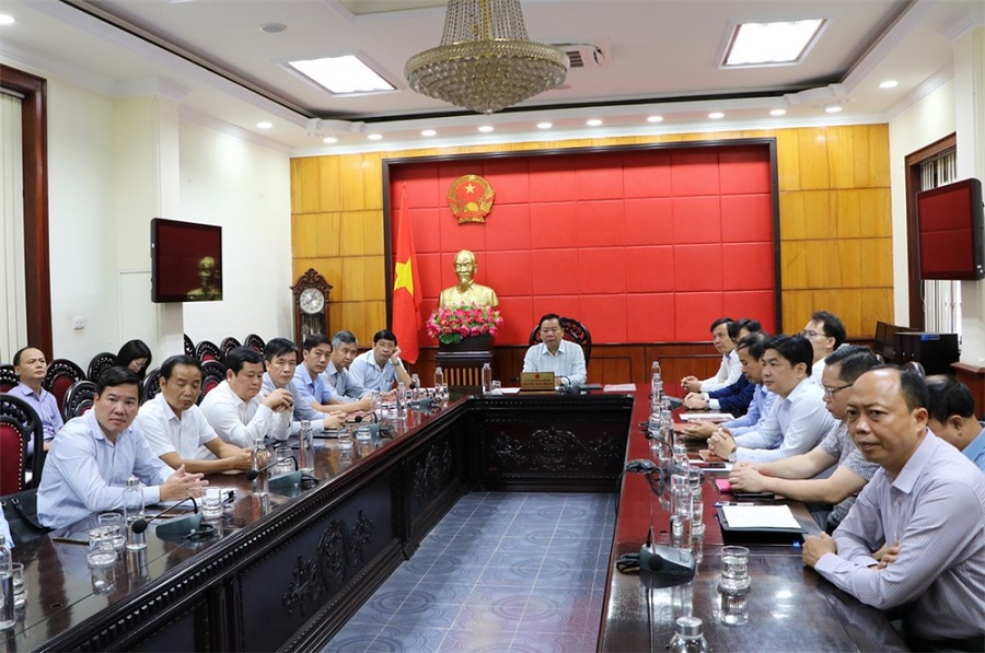 Thủ tướng Chính phủ Nguyễn Xuân Phúc chủ trì hội nghị trực tuyến toàn quốc chuyên đề của Chính phủ về công tác xây dựng, hoàn thiện pháp luật và thi hành pháp luật