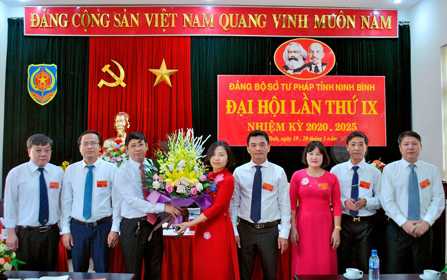 Tổ chức thành công Đại hội Đảng bộ Sở Tư pháp tỉnh Ninh Bình lần thứ IX, nhiệm kỳ 2020 - 2025