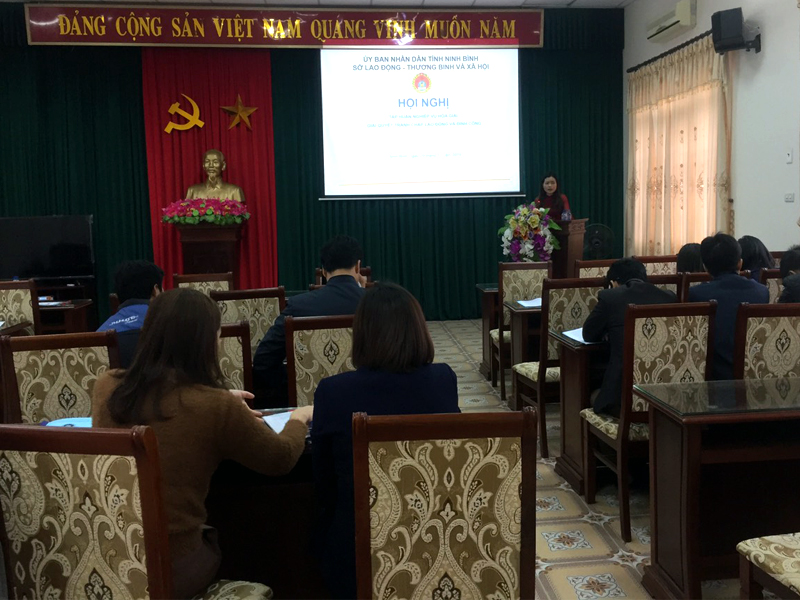 Tăng cường phổ biến, giáo dục pháp luật cho đội ngũ hòa giải viên lao động trên địa bàn tỉnh Ninh Bình