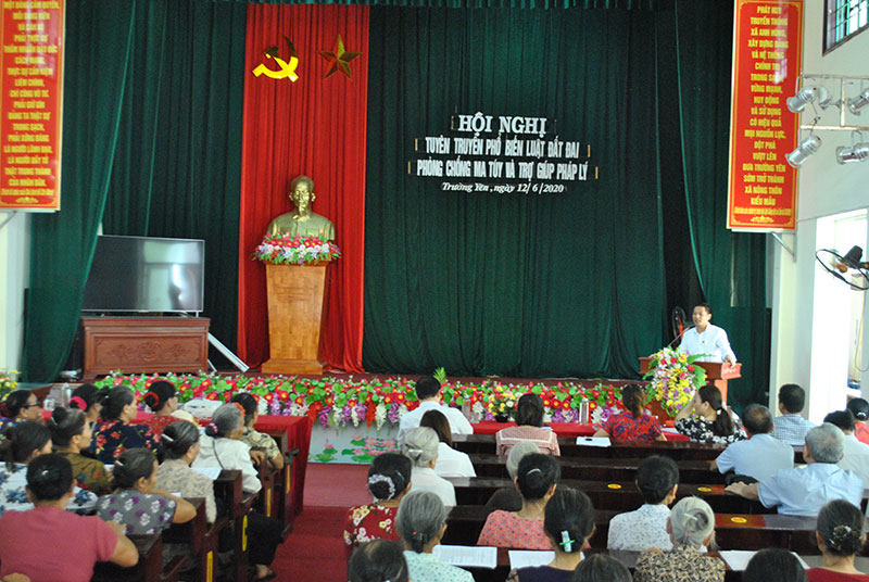 Hội nghị phổ biến các quy định của pháp luật về đất đai, du lịch và phòng chống ma túy tại xã Trường Yên huyện Hoa Lư