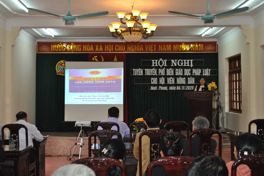 Sở Tư pháp Ninh Bình - Hội Nông dân tỉnh tổ chức Hội nghị triển khai Bộ luật Lao động và Luật Phòng, chống tác hại của rượu bia.