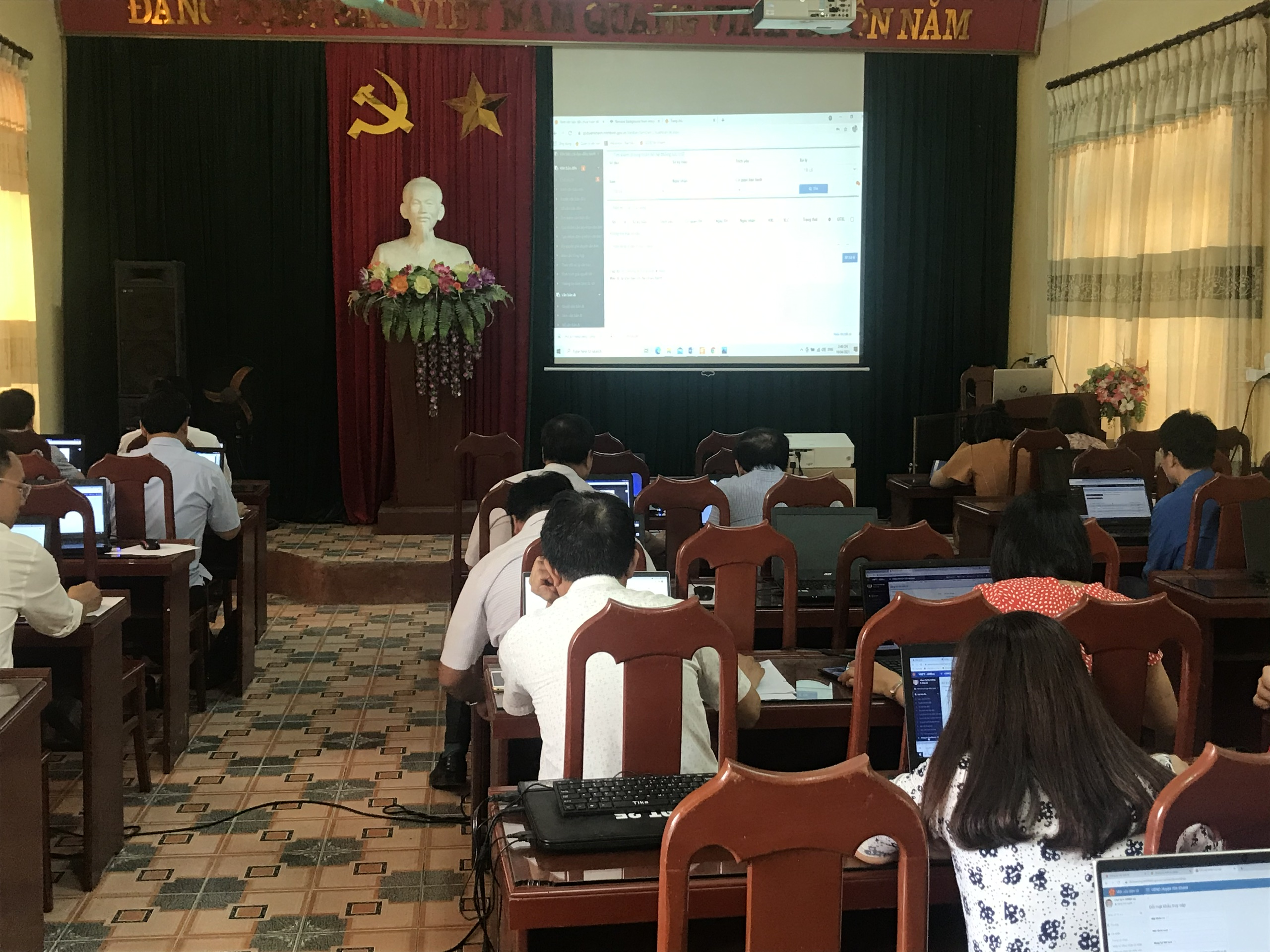 Yên Khánh: tổ chức tập huấn nghiệp vụ chứng thực  bản sao điện tử từ bản chính
